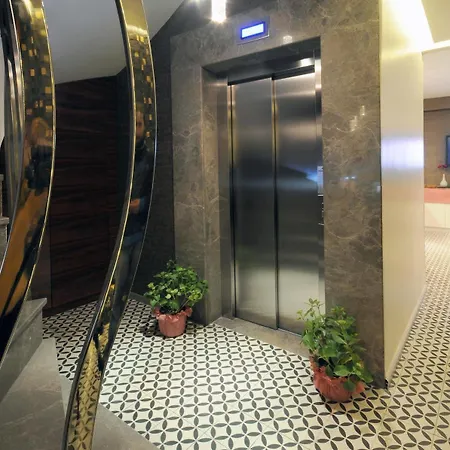 T顶层房公寓酒店